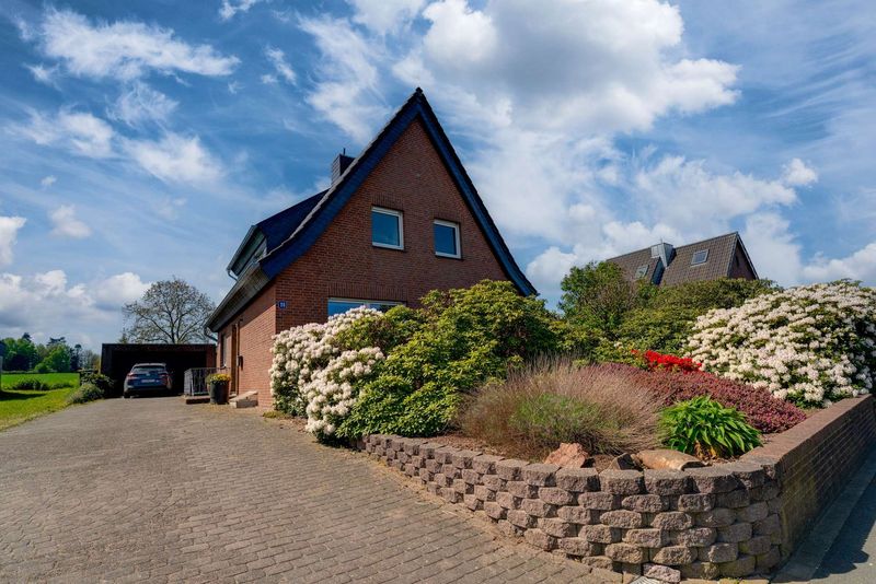 Bedburg-Hau: Zwei Einheiten, viele Möglichkeiten – attraktives Doppelhaus mit Potenzial